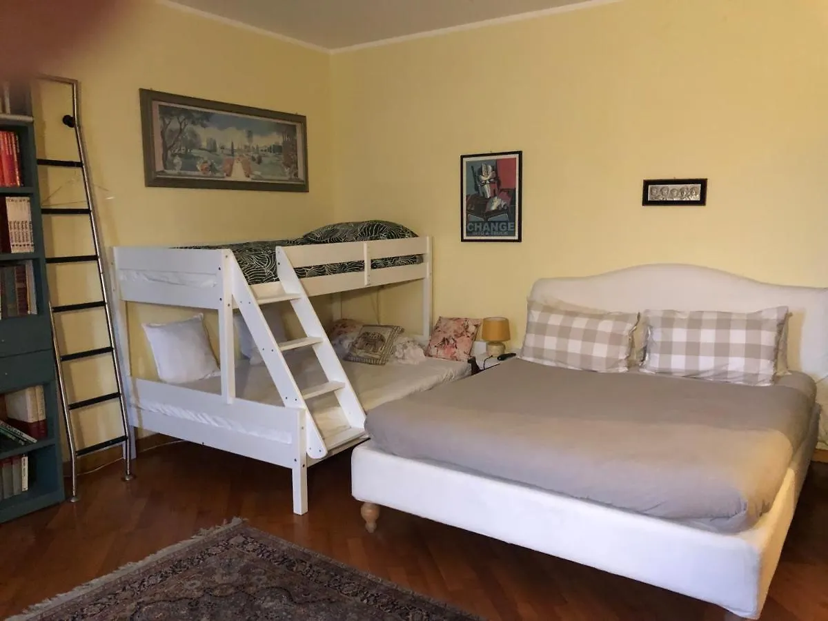 ** Bed & Breakfast La Gare B&B Fiera Magenta Italy